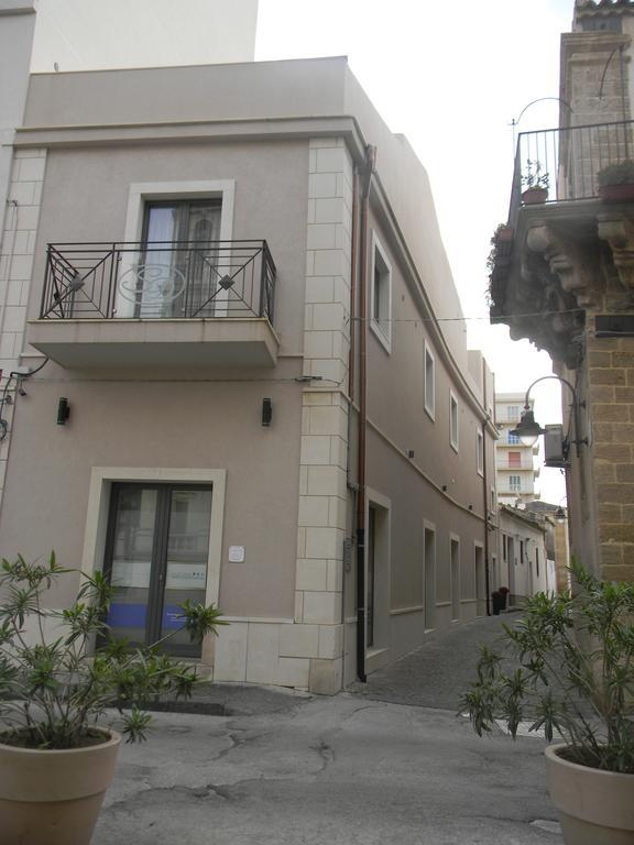 Guest House San Domenico Аугуста Екстер'єр фото
