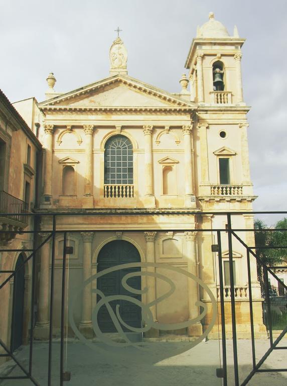 Guest House San Domenico Аугуста Екстер'єр фото